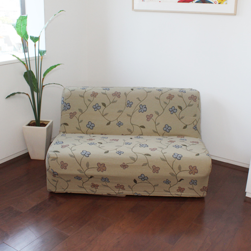 肘無しM (2～2.5人掛け用)<br>さっとソファにかぶせるだけでお部屋が上品な空間に。