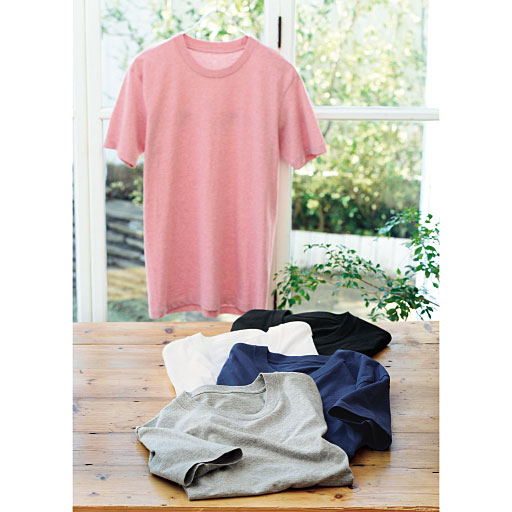 シンプルな綿100%のTシャツ2枚組。