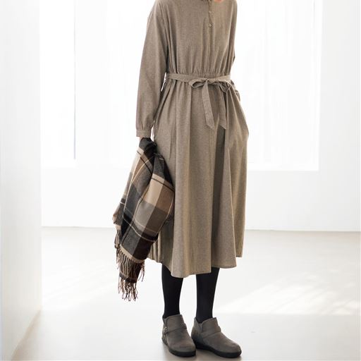 綿素材の細リボン付きワンピース セシール Cecile 綿素材の細リボン付きワンピース セシール Cecile