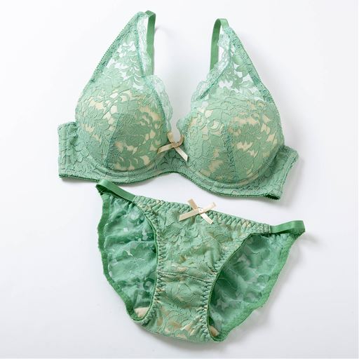 ネット限定 リフトアップレースブラジャー ショーツセット セシール Cecile