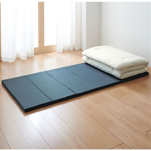 六つ折れマットレス コンパクトタイプ 体をしっかり支える硬質タイプ セシール Cecile