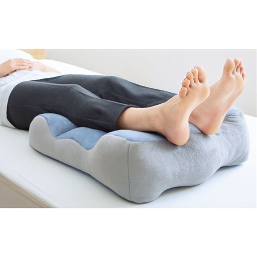 のびのび腰痛対策脚クッション セシール Cecile