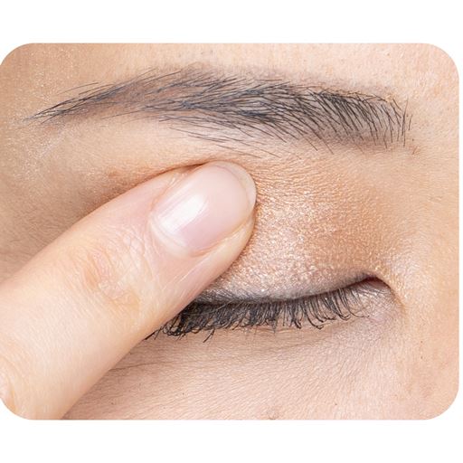 目元マジックシャドウ セシール Cecile