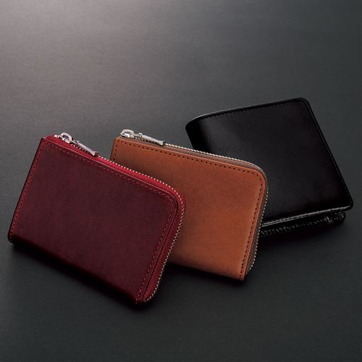 ハンディサイズが使いやすい、味のあるイタリアンレザー財布(左から)レッドB、ブラウンB、ブラックA