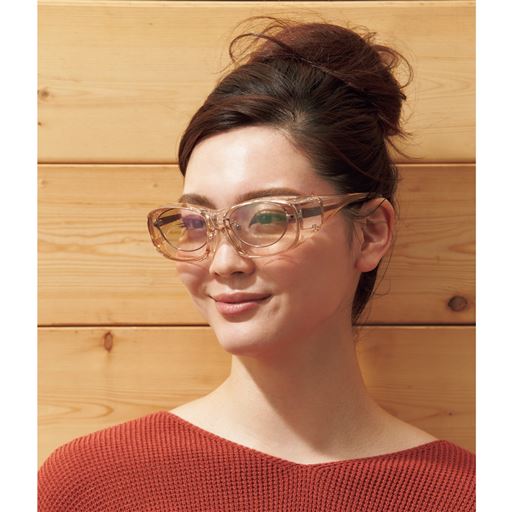 薄色レンズのオーバーサングラス セシール Cecile 薄色レンズのオーバーサングラス セシール Cecile