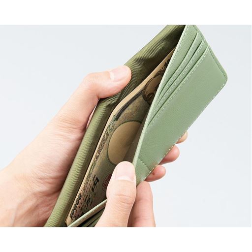 ラムレザースリムカード財布 セシール Cecile