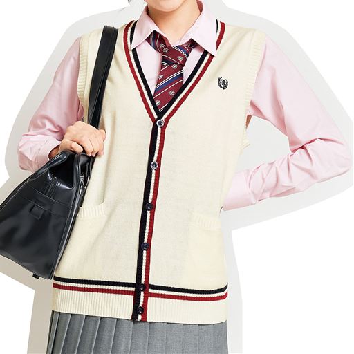 オフホワイト 配色ラインとネクタイの色をリンクさせて遊び心を持たせて