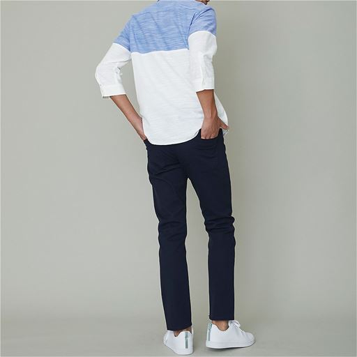 ネイビー コーディネート例 バックスタイル