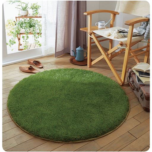 グリーン 円形(直径100cm)<br>まるで本物の芝生みたい! リアルな作りの芝生風ラグです。