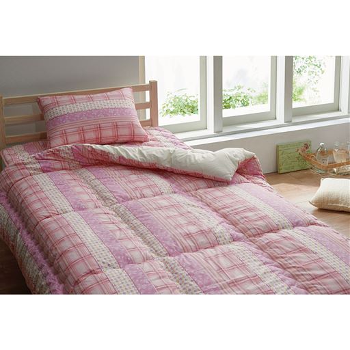 ピンク A (チェック)<br>洋式セットは掛け布団・ベッドパッド・枕のセット。