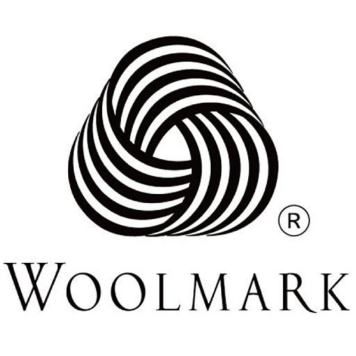 「WOOLMARK®」<br>すぐれた吸放湿性でムレにくくあたたかな、羊毛100%です。