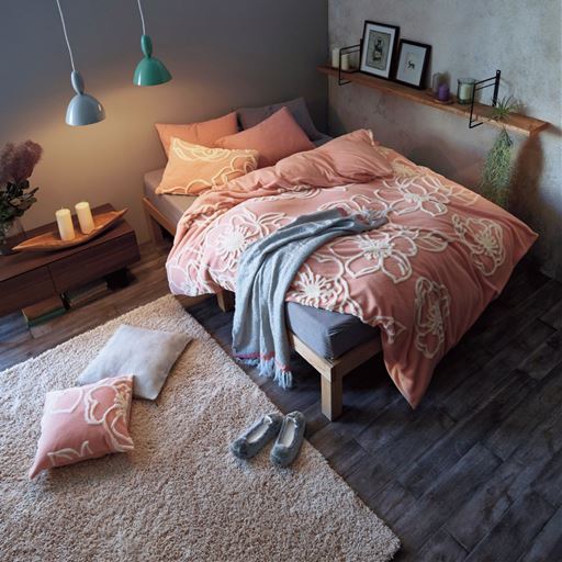 ピンク  ※商品は枕カバーです。<br>カバーを変えるだけで、お部屋がおしゃれな雰囲気に。