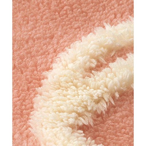 表生地拡大(ピンク)<br>凹凸ジャカードのもこもこ毛布生地。