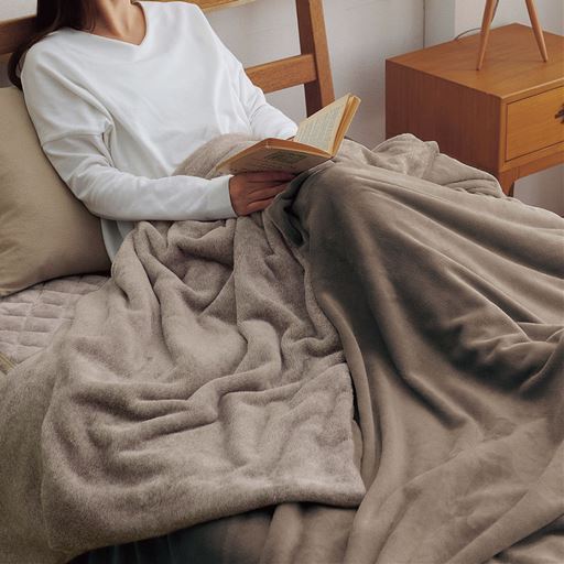 ベージュ<br>布団を入れず毛布として。