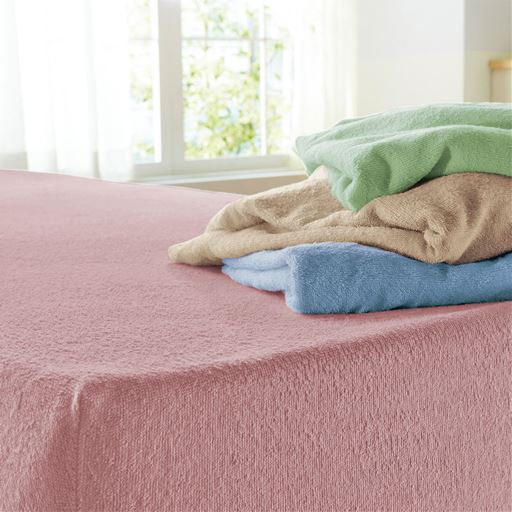 (上から) ミントグリーン・ベージュ・ブルー・ピンク<br>綿100%のパイル生地は、ふんわりやわらかな肌ざわり。