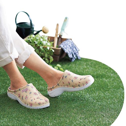 丸洗いできる軽量サボシューズ セシール Cecile