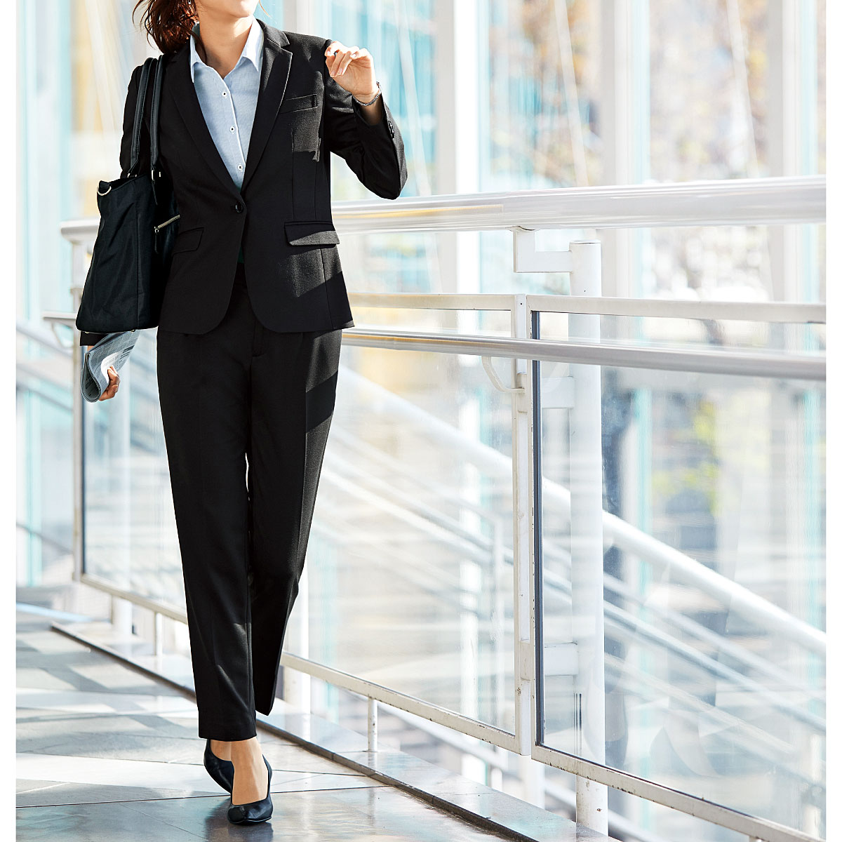 テーラードジャケット 事務服 カットソー素材 スーツなのに動きやすい ファッション通販ならセシール Cecile