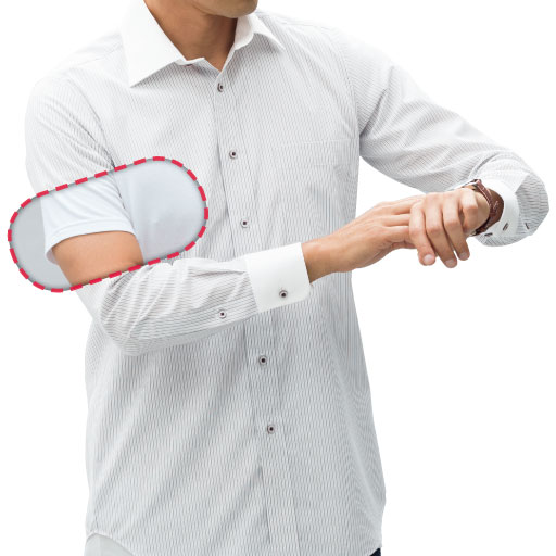 ホワイト<br>コーディネート例<br>ビジネスシャツのインにもすっきり着れる半袖Vネックタイプ