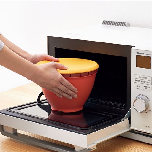 ボウル・ザル・フタはすべて耐熱140℃。電子レンジ&食洗機OKです。
