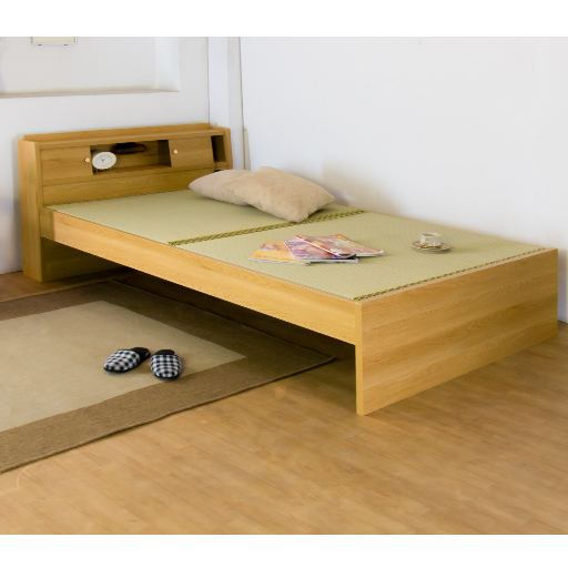 ナチュラル セミダブル<br>ヘッドボードに棚、照明、引き戸収納、コンセントが付いた畳ベッドです。