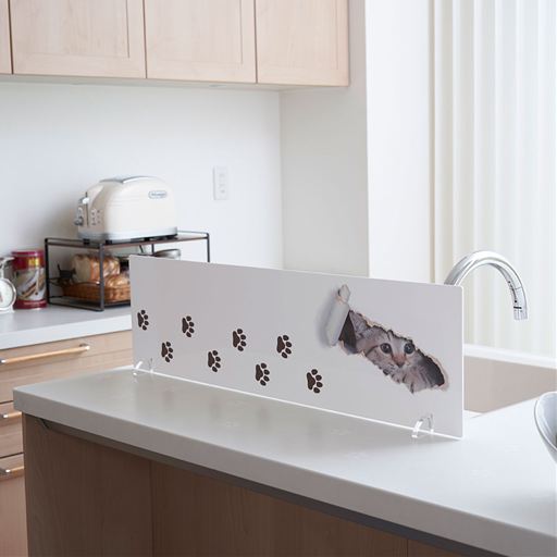 表面/A(リアル猫) 90cm<br>かわいくてインパクト大の猫のデザインが目を惹く、キッチン水はね防止ボードです。