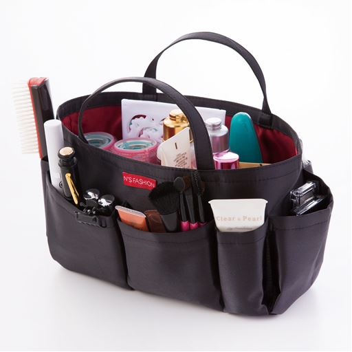 化粧品やスマホなど小物の仕分けがしやすく、このままバッグに出し入れできて、バッグの使い分けが簡単!