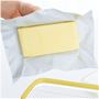 (1)バターを包み紙から出しワイヤープレートにのせる。