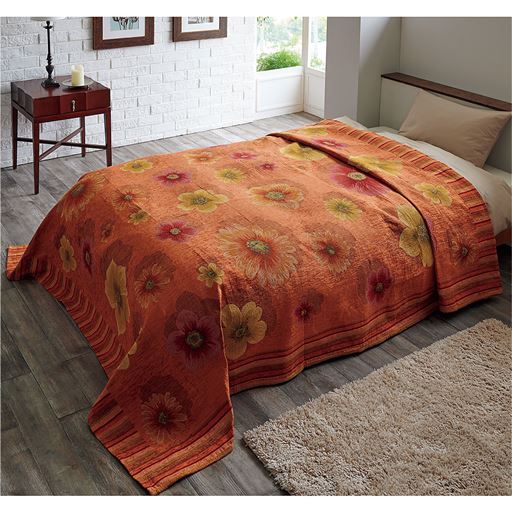オレンジ(横280×縦200cm)<br>ジャカード織りで表現された「アネモネ」は、イタリアで昔から人気の花柄です。