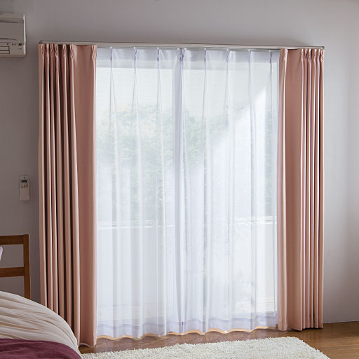 A (ローズ)<br>1級遮光・遮熱保温効果で朝日や西日がまぶしいお部屋や寝室にもおすすめ。