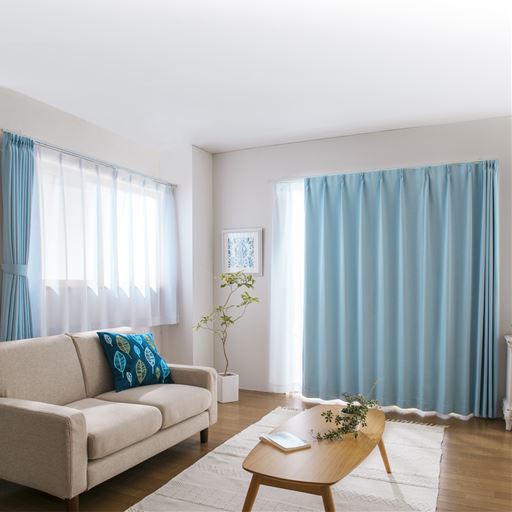 ブルー<br>出入りの多いベランダ窓に最適な、1枚使いのカーテンです。