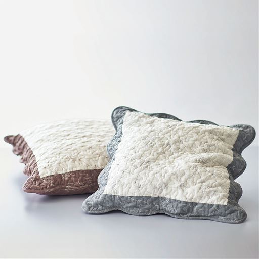 水洗いキルトクッションカバー 繊細な花柄 お部屋を素敵な雰囲気に インテリアの通販ならセシール Cecile