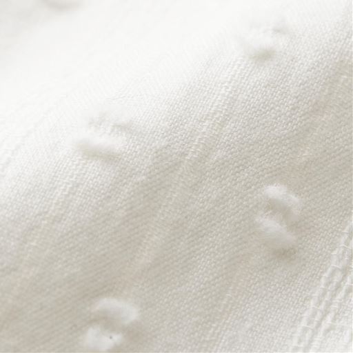 オフホワイト 綿100% 立体感のある綿のドビー素材が軽やか