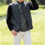 チャコールグレー<br>防風機能付きだから寒い時期のお出かけも安心。