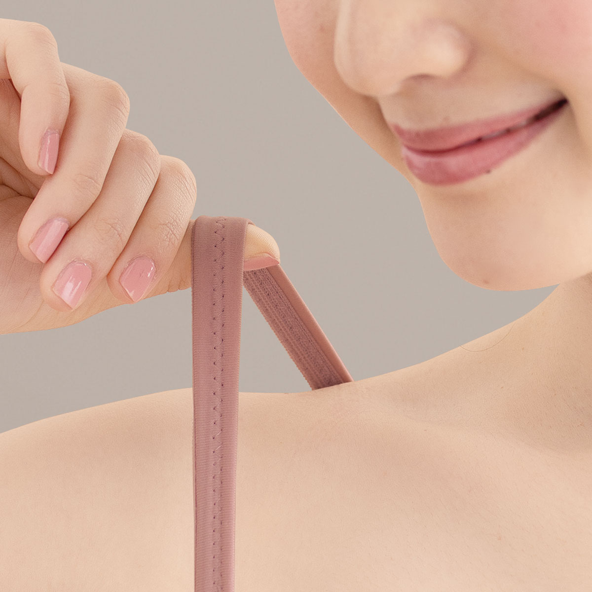 脇をすっきり整えるシームレスカップブラ 涼しげレース スーパーストレッチカップ ソフトワイヤー入り 3 4モールドカップ ファッション通販ならセシール Cecile