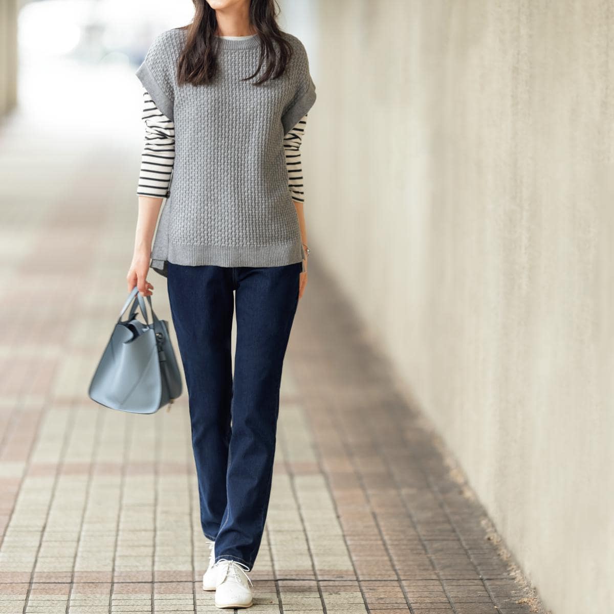 すっきりシンプルなストレートデニムパンツ - ファッション通販