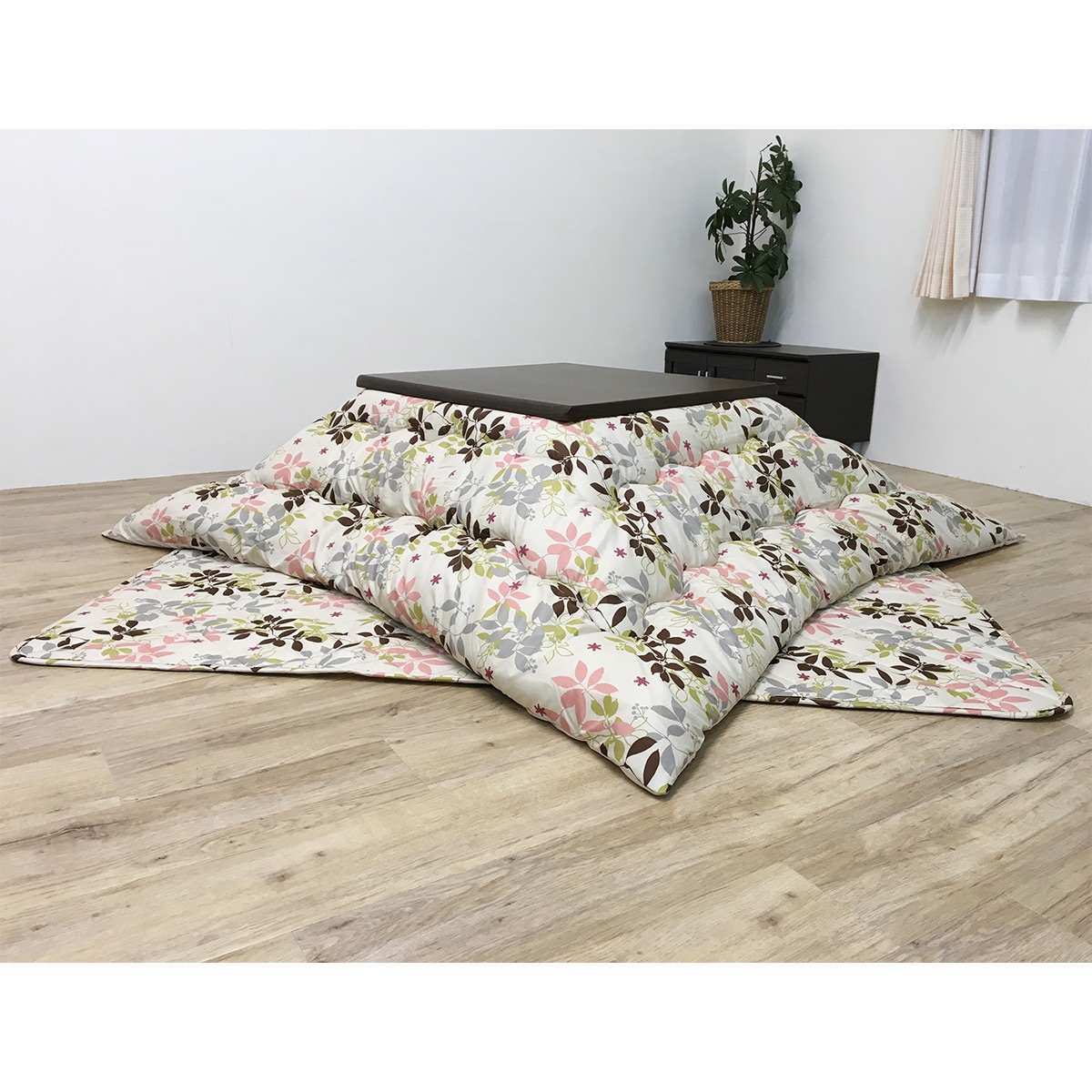 こたつ布団 こたつ掛け布団 (単品 萌黄 グリーン 無地調 215×215cm) 綿100％ 日本製 ドライクリーニング対応 (リビング) 通販 