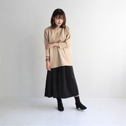 ベージュ コーディネート例(スタッフ身長157cm、着用はMサイズ)<br>※スカンツは品番:MP-2665