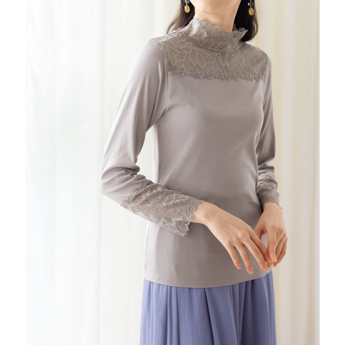ハイネックレース付長袖インナー(リーフレースが美しい魅せインナー) ファッション通販ならセシール(cecile)