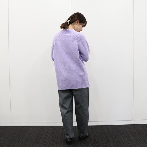 ラベンダー コーディネート例(スタッフ身長155cm、着用Mサイズ)<br>※パンツは品番:MP-2678