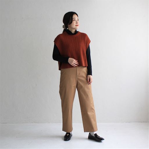 ブラック コーディネート例(スタッフ身長164cm、着用Mサイズ)<br>※パンツは品番:MP-2653、ベストは品番:MS-3047