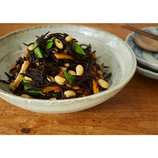 <煮る><br>調理例:ひじきと大豆の煮もの