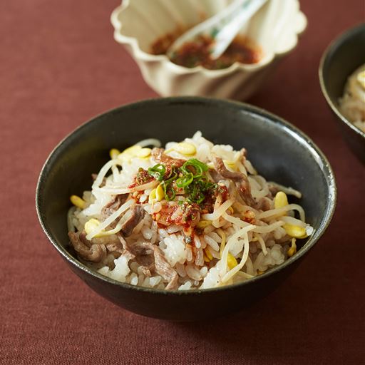 <炊く><br>調理例:牛肉と豆もやしの炊き込みご飯