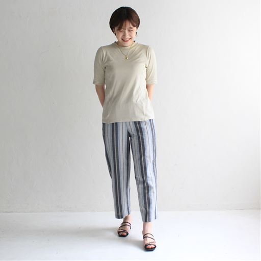 シルバーグレー コーディネート例(スタッフ身長164cm、着用はMサイズ)<br>※パンツは品番:MP-2731、着用はMサイズ