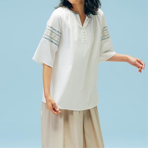 刺しゅう強撚ブラウス