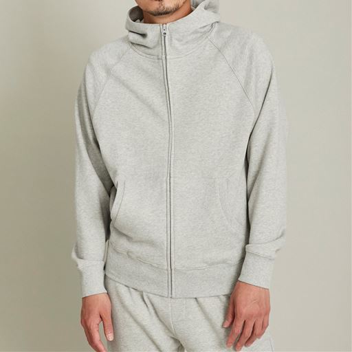 ライトグレー モデル身長:184cm 着用:Lサイズ