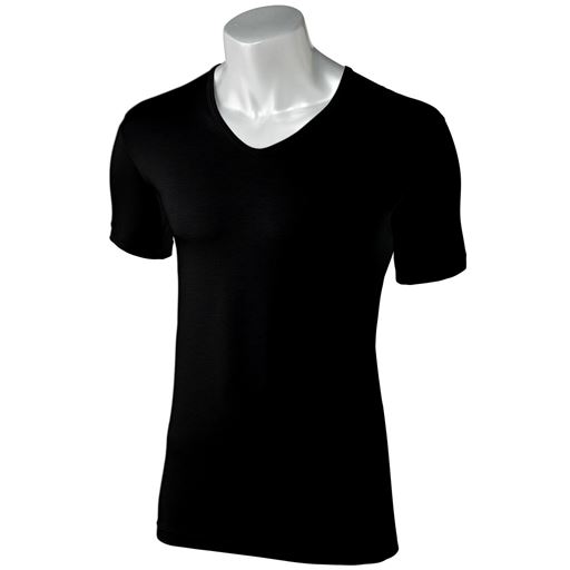 ブラック Tシャツ感覚で使える定番色