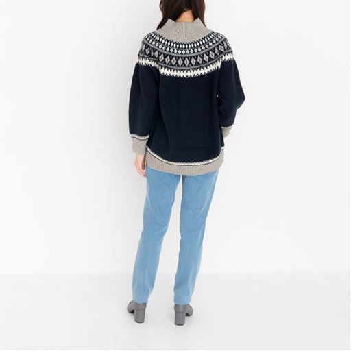 ネイビー<br><br>バックスタイル