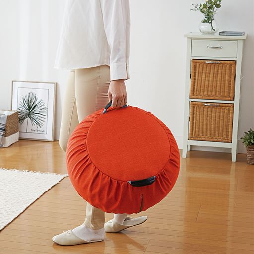 持ち運びやすい持ち手付