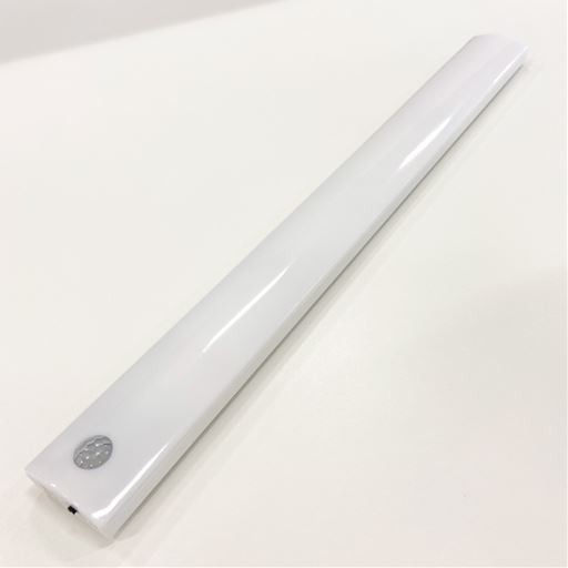 取り外すと懐中電灯になります