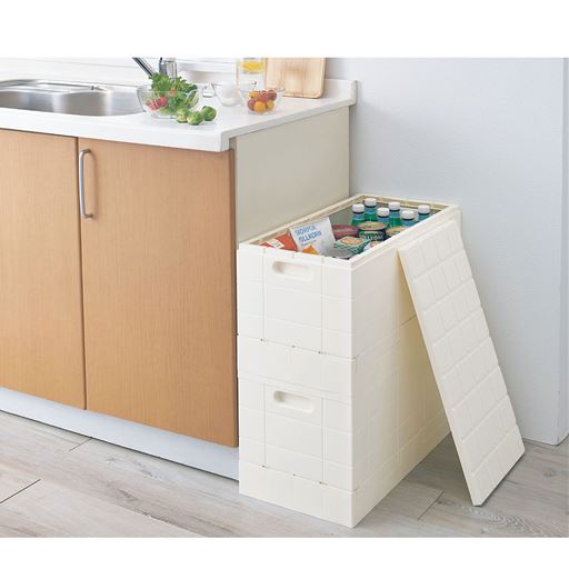 ホワイト B(スタンダード)<br>重ねてスッキリ、たたんでコンパクト! 折りたたみ式のグリッドコンテナーです。